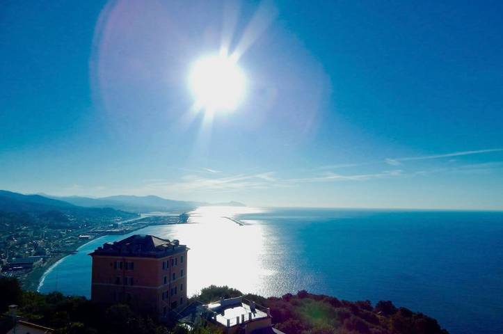 Appartamento per 2 persone, con Balcone e Terrazza nonché Giardino e Panorama in Voltri
