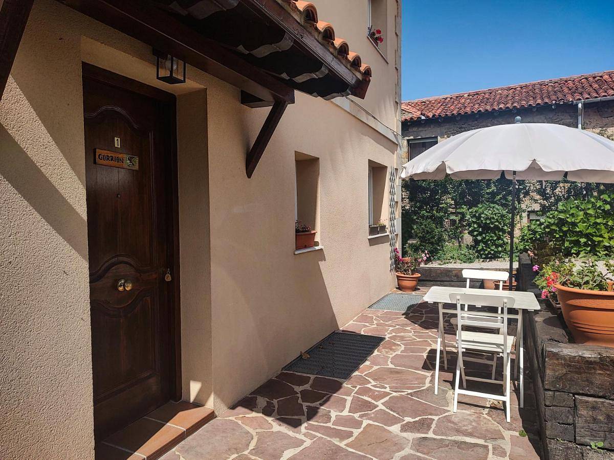 Apartamento entero, One-Bedroom Apartment in Comillas, Costa de Cantabria