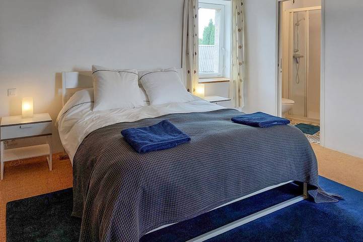 Location de vacances pour 4 personnes, avec jardin à Saint-Clet - 2