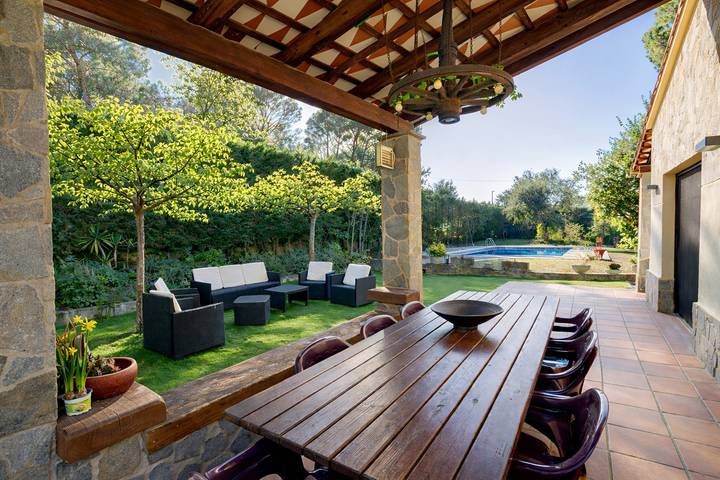 Location de vacances pour 9 personnes, avec jardin à Sils - 4