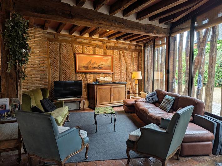 Gîte de charme avec cour et jardin, proche château, cheminée, ping-pong, draps inclus in Bellegarde (Loiret), Région de Montargis