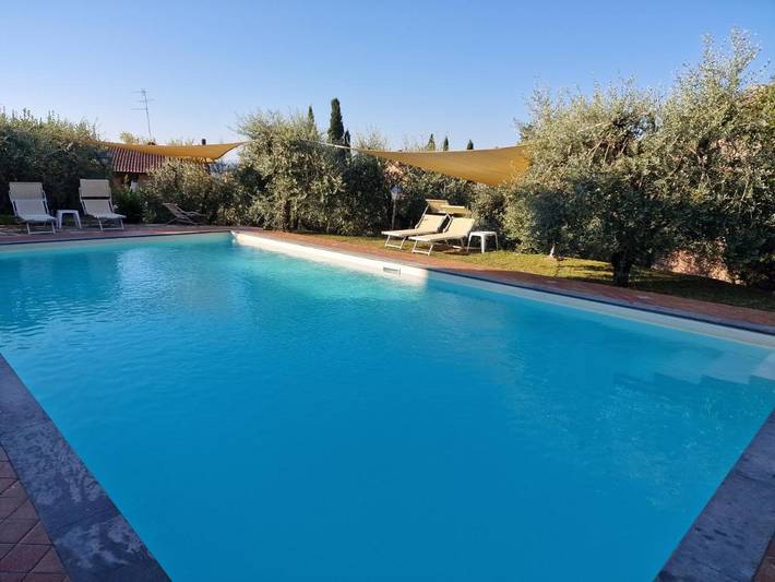 Maison d’hôte pour 4 personnes, avec Terrasse et Jardin ainsi que Piscine et Vue à San Gimignano