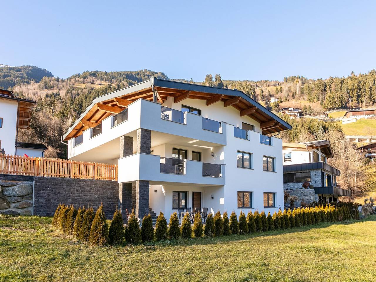 Ganze Wohnung, Schönes Apartment in ruhiger Lage in Tuxer Alpen, Zellberg