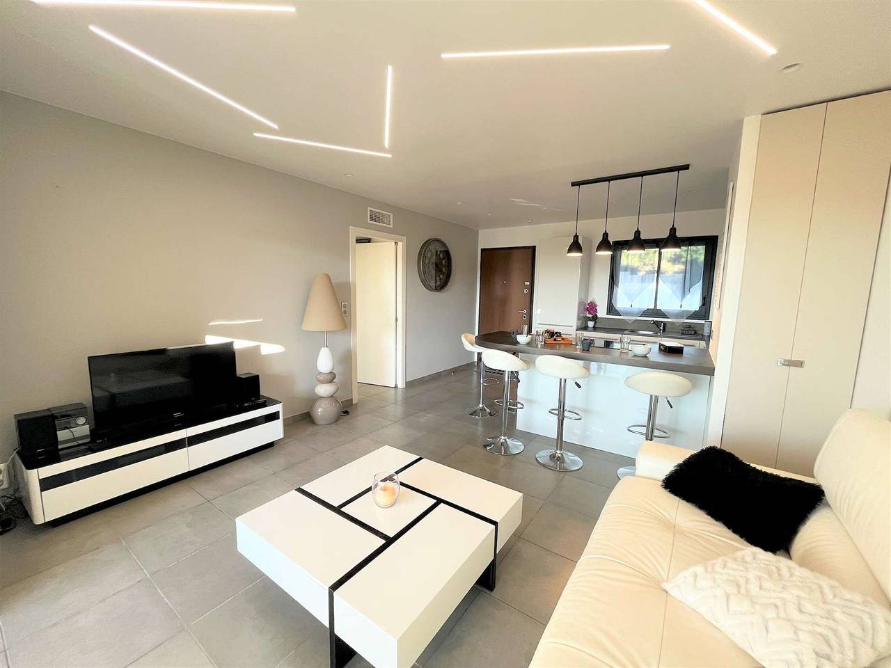 Apartamento entero, Apartamento 2 habitaciones con terraza, aire acondicionado, aparcamiento, Wifi - Porticcio in Grosseto-Prugna, Region de Ajaccio