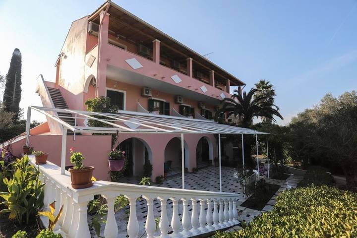 Maison d’hôte pour 2 personnes, avec jardin ainsi que vue et terrasse