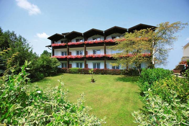 Hotel für 3 Personen, mit Garten und Sauna in Obing