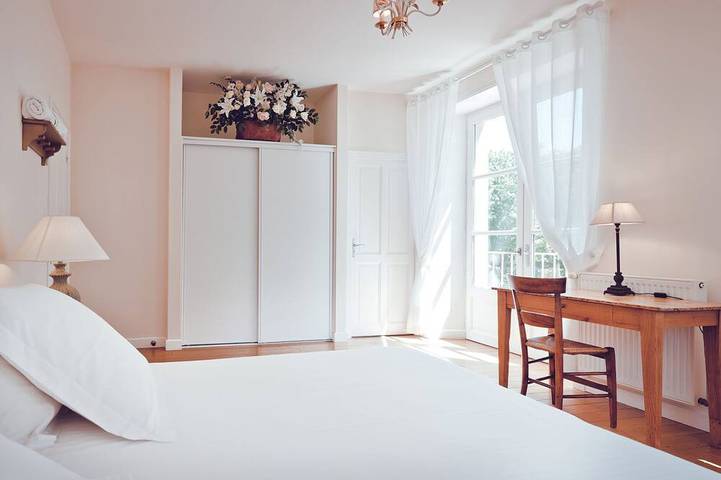 Location de vacances pour 8 personnes, avec jardin et piscine à Divajeu - 3