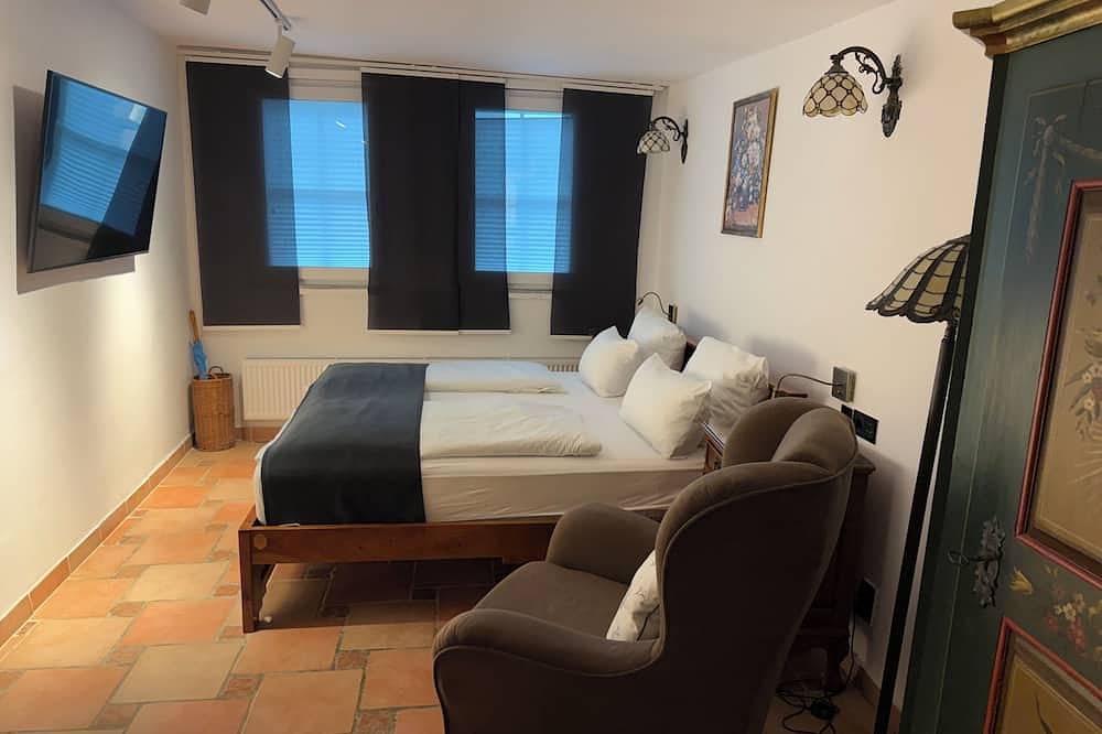 Ganze Wohnung, Grebenstein mit Burg & Türmen nahe Dornröschens Sababurg & Rapunzels Trendelburg in Grebenstein, Hessisches Bergland