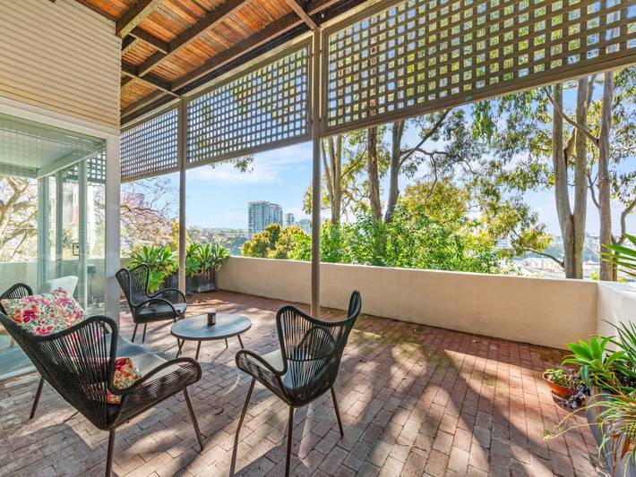 Ganze Wohnung, 2-Bett-Haus am Hafen mit Aussicht in fabelhafter Lage in McMahons Point, Sydney