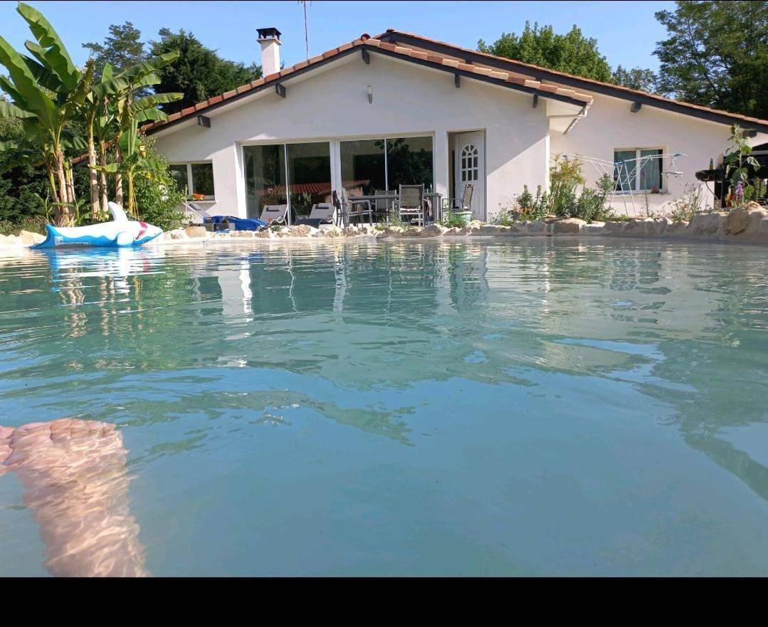 Three-Bedroom Home in Saint-Paul-lès-Dax, Région de Dax