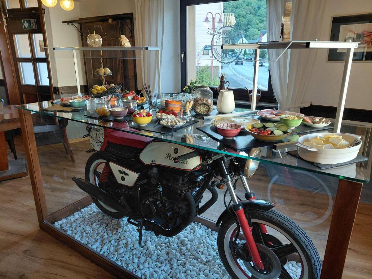 Moselblick Hotel Aroma Bikershouse in Burg Eltz, Burgen (Mosel)