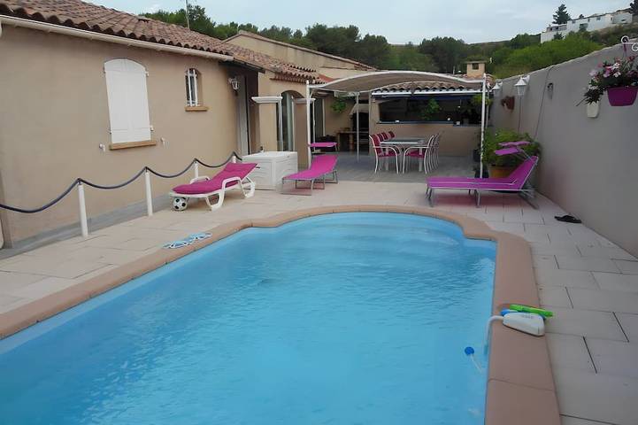 Location de vacances pour 4 personnes, avec piscine ainsi que jardin et terrasse, animaux acceptés à Septèmes-les-Vallons
