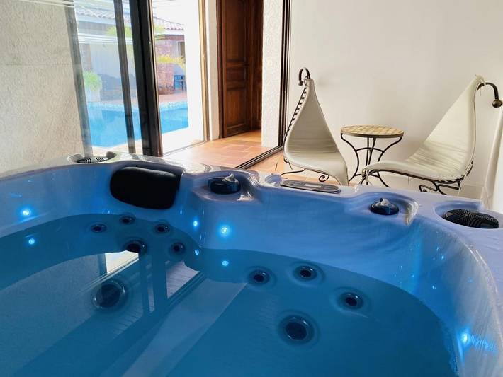 Maison de vacances pour 4 personnes, avec vue ainsi que terrasse et piscine