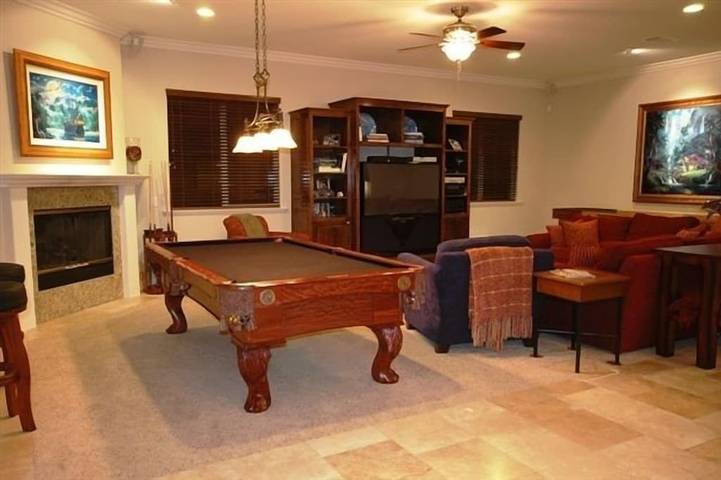 Vacation rental for 10 people, with yard and hot tub in Temecula City