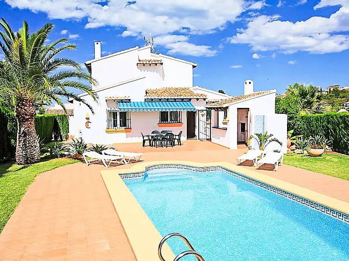 Casa rural para 6 personas, con jardín y piscina en Pego