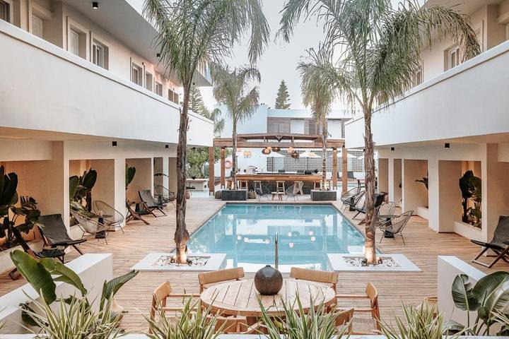 Hotel für 4 Personen, mit Pool und Kinderpool sowie Garten
