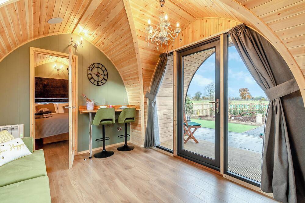 1 bedroom accommodation in Church Broughton, near Derby in Church Broughton, Derbyshire