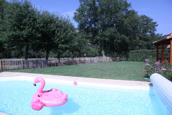 Gîte pour 8 personnes, avec piscine en Ardèche - 4