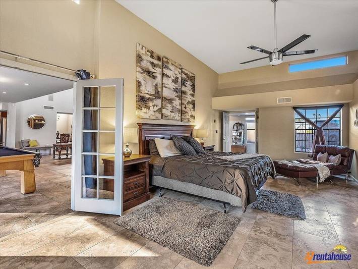 Villa for 16 people, with hot tub and yard in Scottsdale