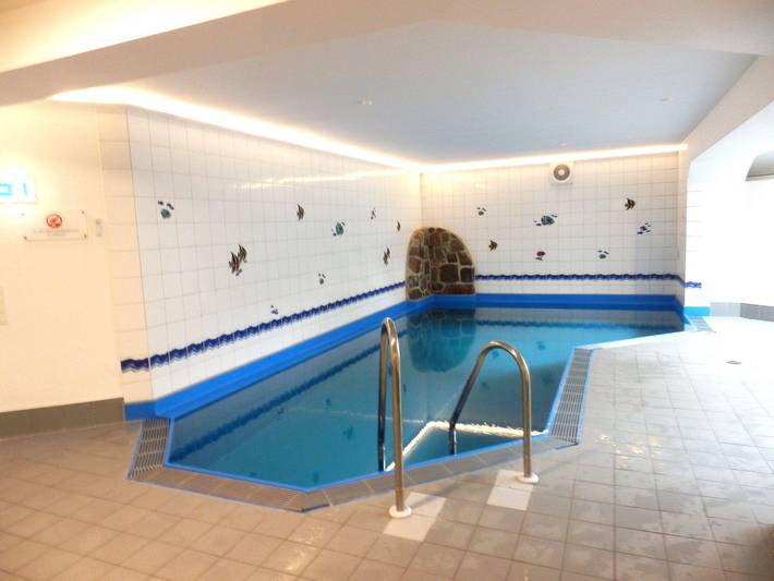 Ferienwohnung für 4 Personen, mit Garten und Pool sowie Balkon in Niendorf