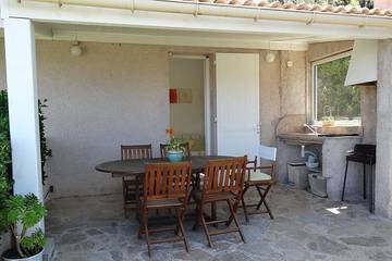 Gîte pour 4 personnes, avec terrasse et jardin, animaux acceptés à Rogliano
