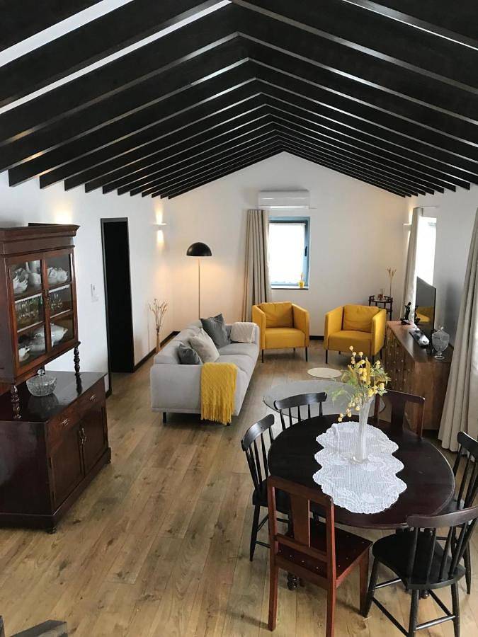 Location de vacances pour 2 personnes, avec terrasse et vue à Lajes do Pico - 2