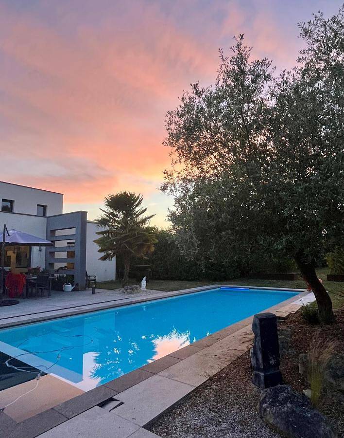 Location de vacances pour 11 personnes, avec piscine ainsi que jardin et jacuzzi à Amboise - 3