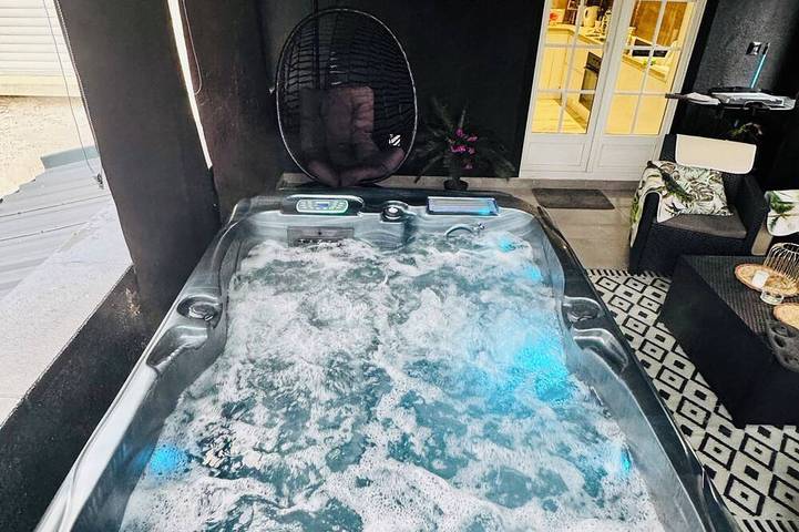 Appartement de vacances pour 4 personnes, avec Balcon et Jacuzzi