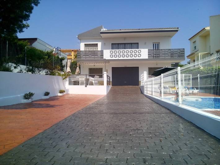 Casa rural para 12 personas, con Balcón y Jardín en La Ampolla
