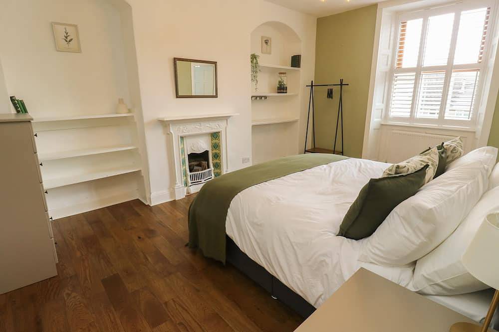 The Old Post Office - Pet Friendly Group Stays In Holmfirth in Holmfirth in Holmfirth, West Yorkshire