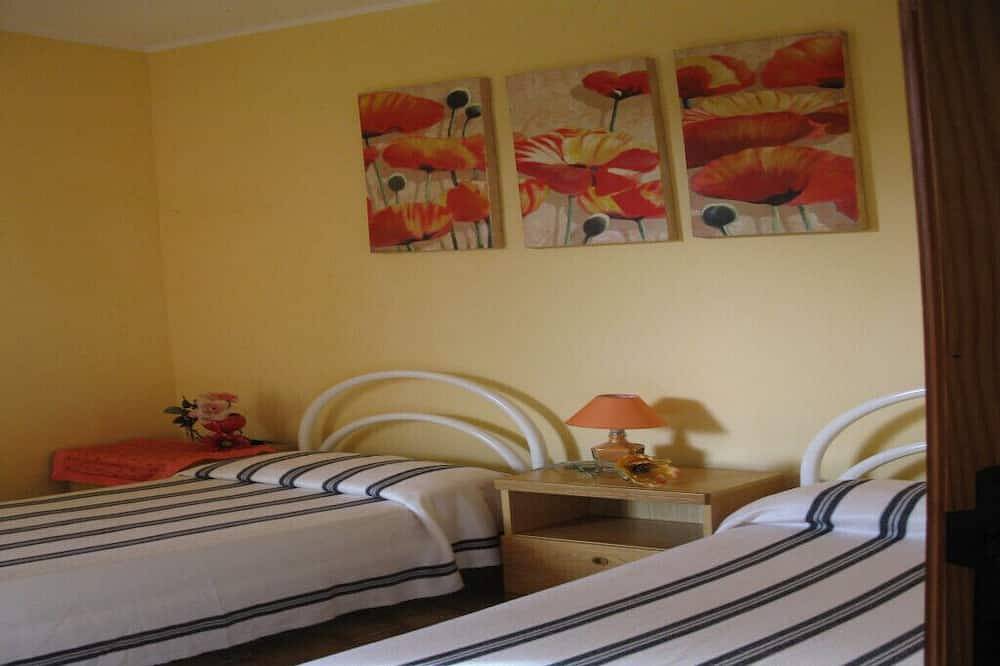 Villa at 300mt. beach Calasinzias, Wi-Fi, A/C, Pets yes 10% Discount in Cala Sinzias, Provincia de Cagliari