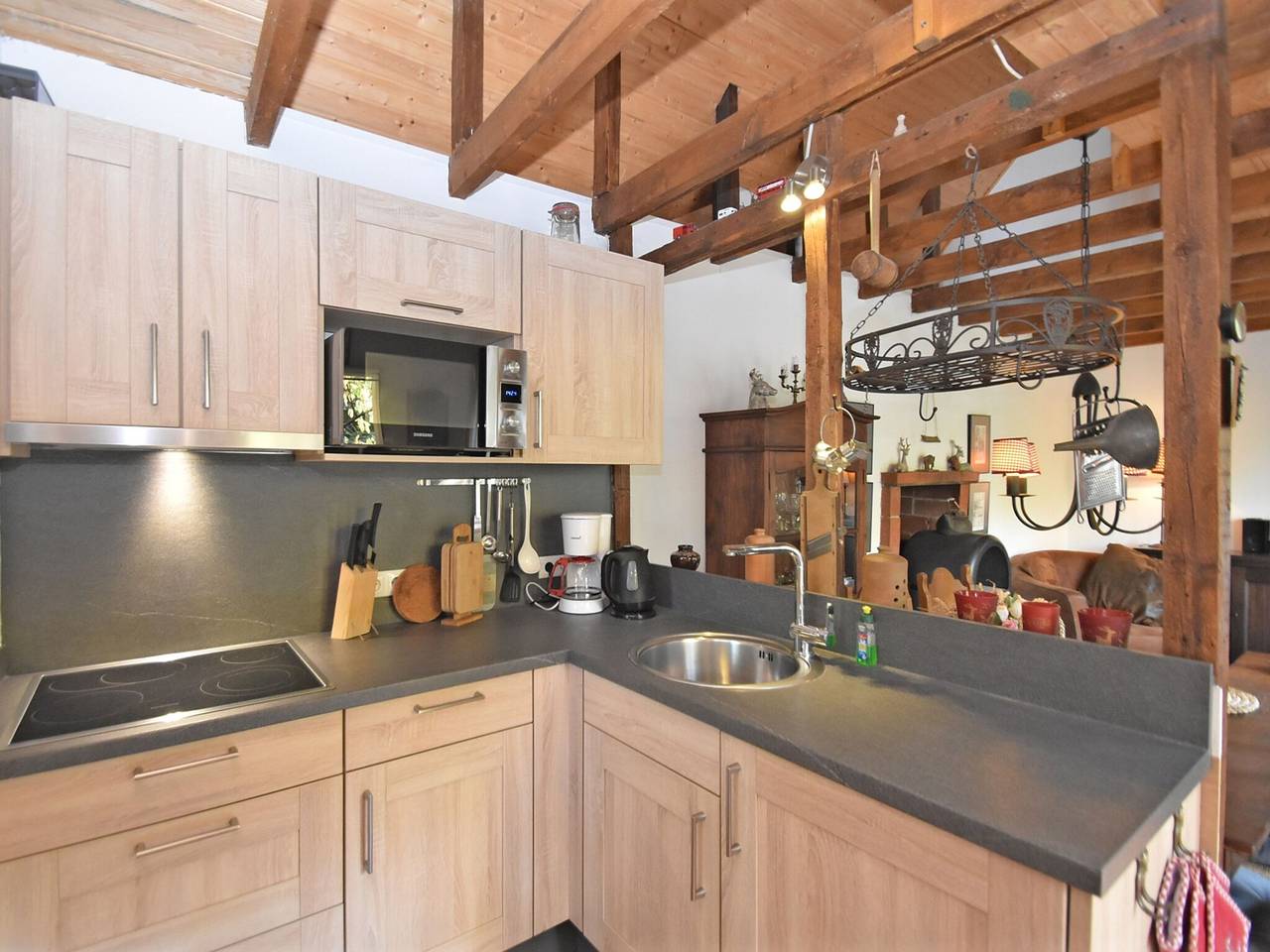 Vintage Holiday Home in Bad Pyrmont with Private Terrace in Bad Pyrmont, Weserbergland