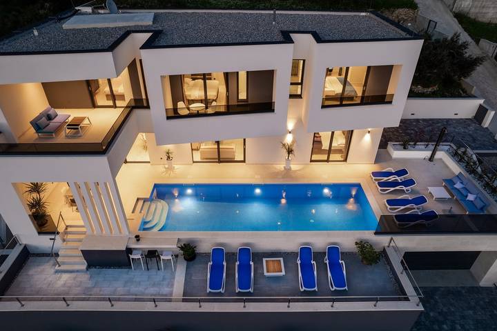 Villa mit pool für 8 Personen, mit Pool und Meerblick sowie Garten in Makarska