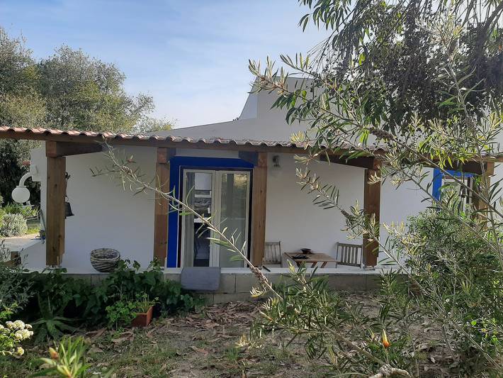 Apartamento estúdio para 5 pessoas, com piscina e varanda em Santiago do Cacém