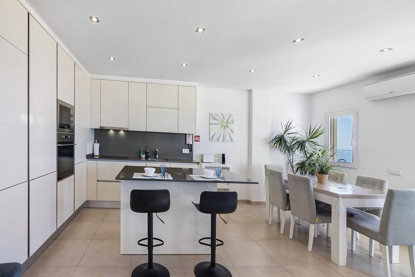 Ganze Wohnung, Apartment 'Paraná' mit Balkon, Wlan und Klimaanlage in Cavacos, Quarteira