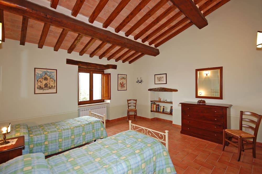 Schönes Grundstück im Grünen, 18 - 28 Personen, privater Pool in Narni, Terni Provinz