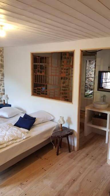 Location de vacances pour 10 personnes, avec vue ainsi que sauna et terrasse à Comprégnac - 4