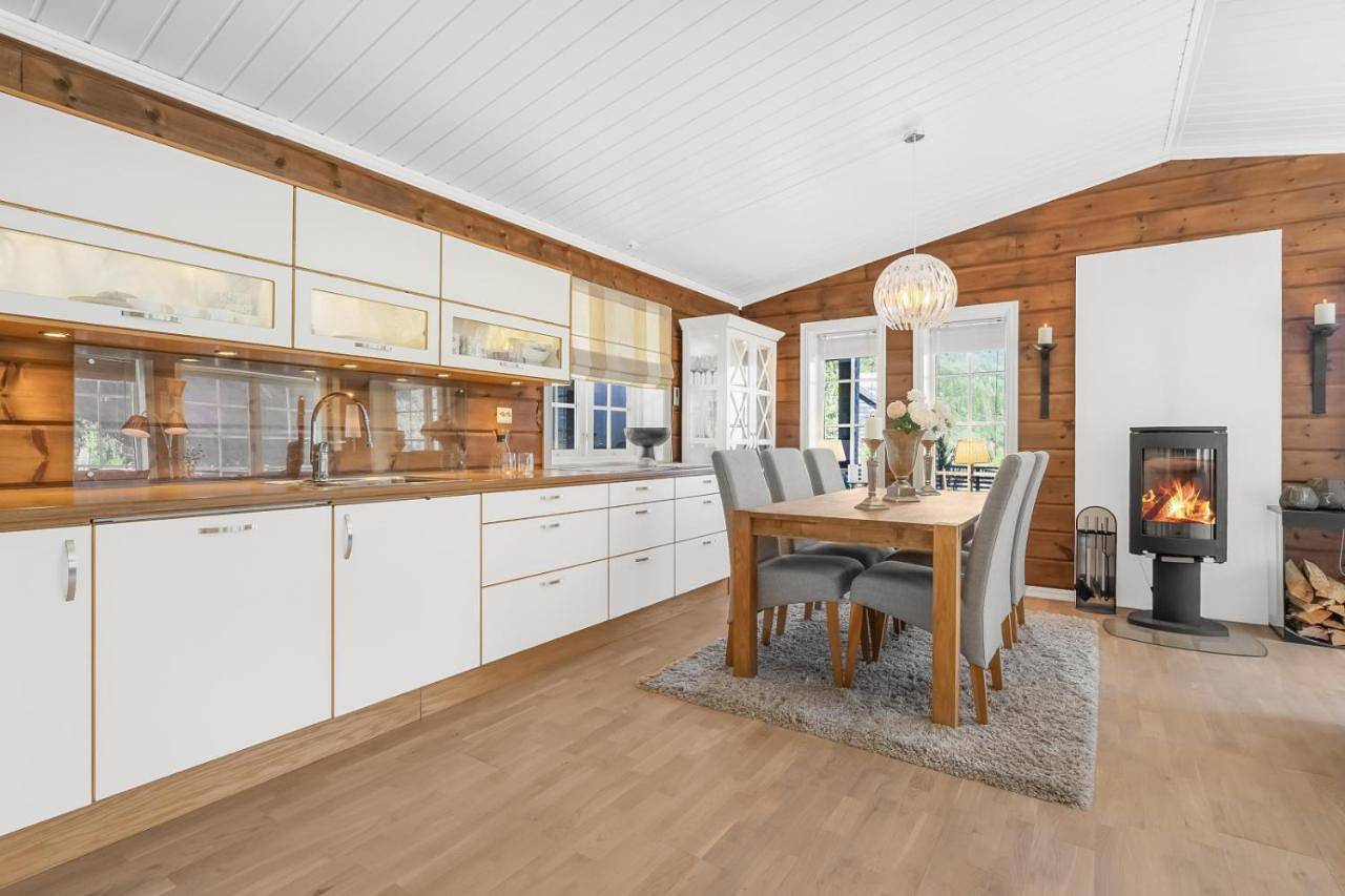 Luxury cabin with amazing views in Stryn 