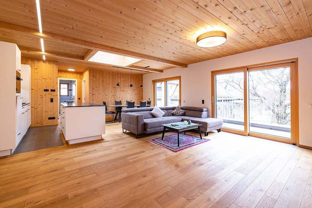 Ganze Wohnung, Attraktives Massivholzquartier im Zentrum von Bayreuth\nökologisch, Nachhaltig in Frankenalb