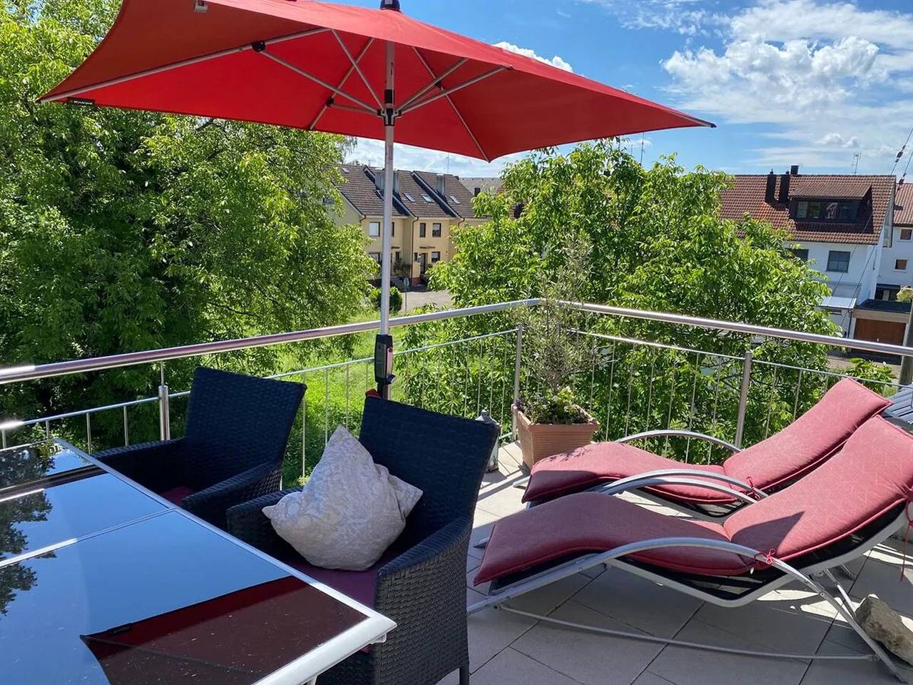 Ganze Ferienwohnung, Feriendomizil Unteruhldingen - Ferienwohnung, 55 qm, 2 Zimmer, mit Balkon, max. 3 Erwachsene in Unteruhldingen, Uhldingen-Mühlhofen