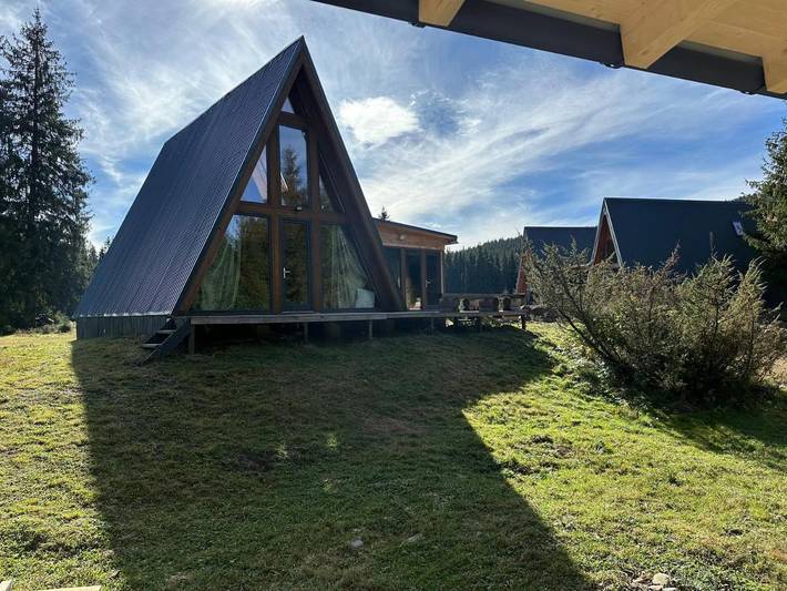 Gîte pour 4 personnes, avec terrasse ainsi que jardin et vue, animaux acceptés