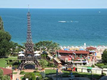 Ferienwohnung für 8 Personen, mit Ausblick und Balkon am Goldstrand