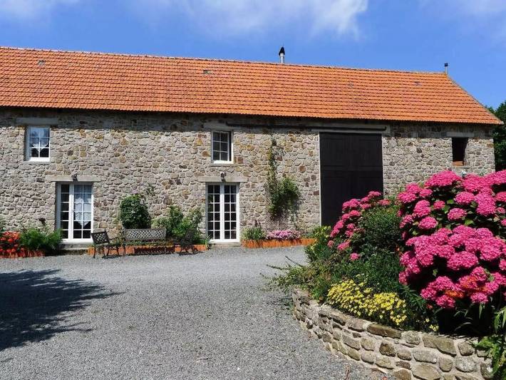 Location de vacances pour 4 personnes, avec jardin et piscine à Vesly - 4