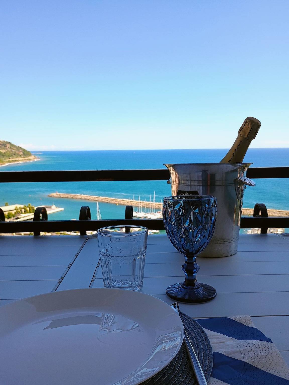 Ganze Ferienwohnung, Ferienwohnung für 3 Personen mit Balkon in San Lorenzo al Mare, Riviera di Ponente
