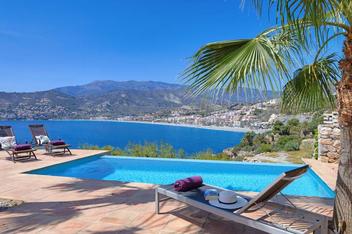 Ferienhaus für 7 Personen, mit Balkon und Terrasse sowie Garten in La Herradura - 2