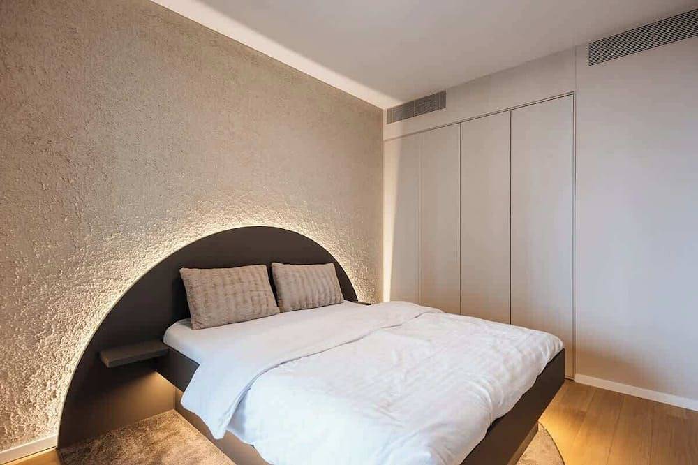 Entire apartment, Skypark Luxe Living Ii in Bratislava, Bratislava region