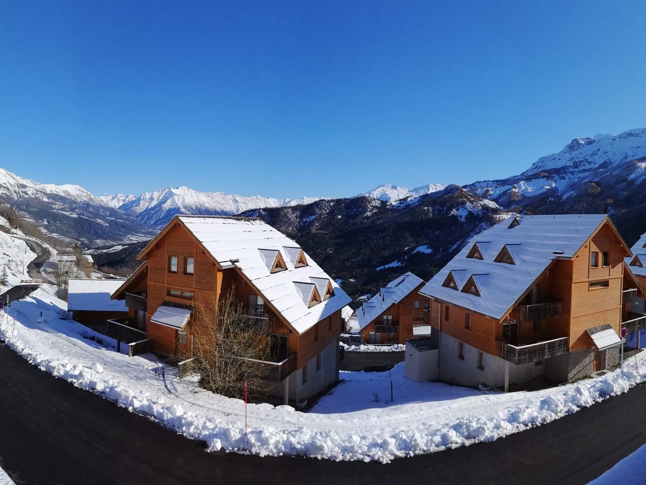 Appartement entier, Agréable 2 pièces pour 6, balcon, proche nature avec parking in Pra-Loup (station de ski), Pra-Loup