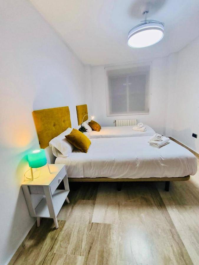 Location de vacances pour 6 personnes, avec piscine ainsi que jardin et vue à Chiva - 4