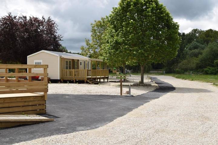 Location de vacances pour 6 personnes, avec Terrasse ainsi que Jardin et Vue dans Pont-sur-Seine