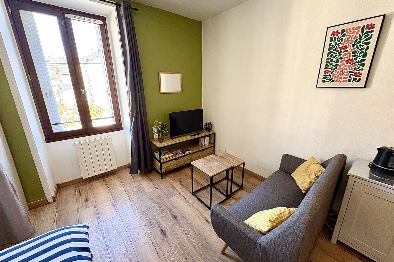 Studio entier, Studio de 25 m² proche Gare et Jardin des Plantes in Nantes, Région de Nantes